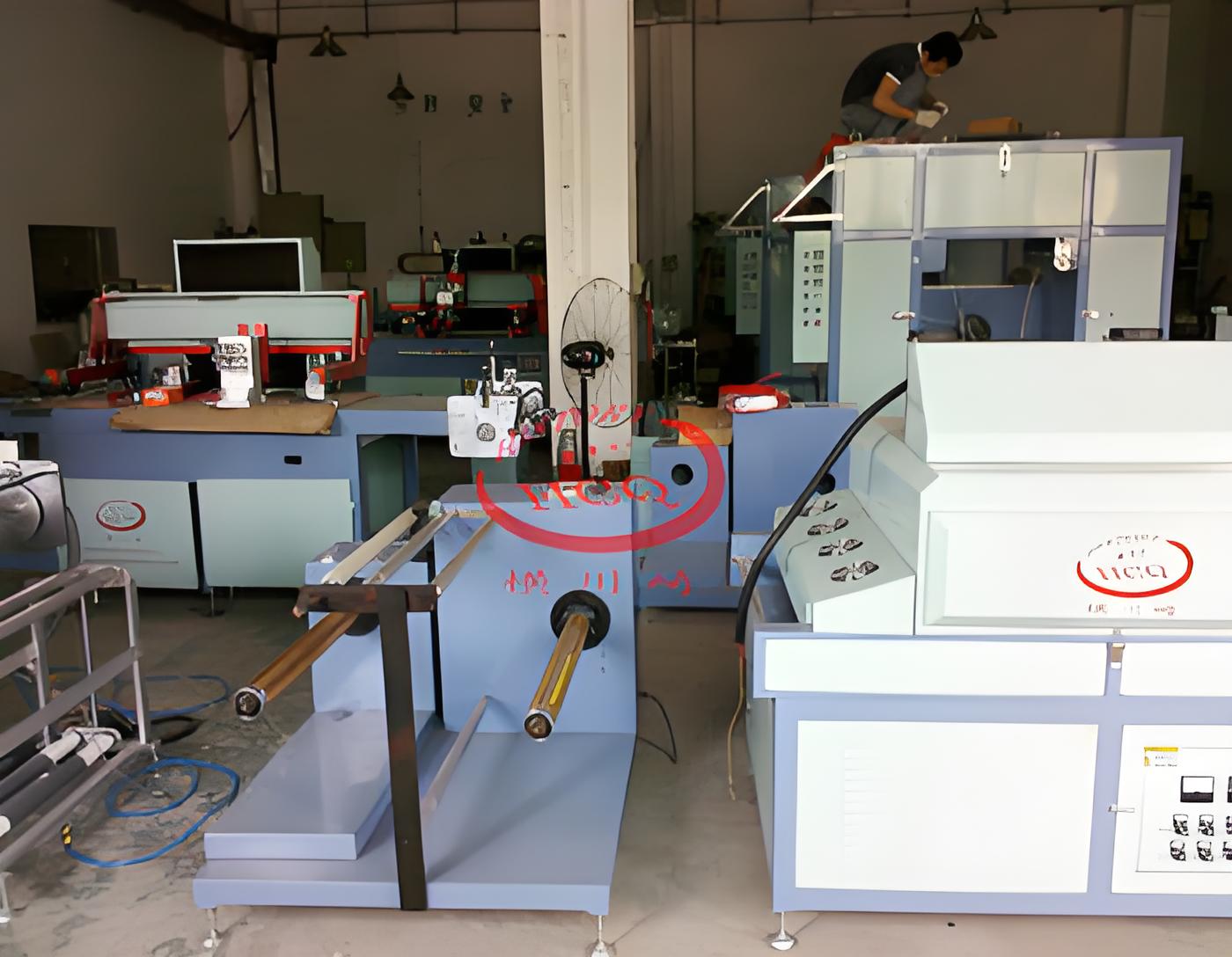 全自動CCD網(wǎng)版對位絲印機生產(chǎn)車間,CCD全自動絲印機