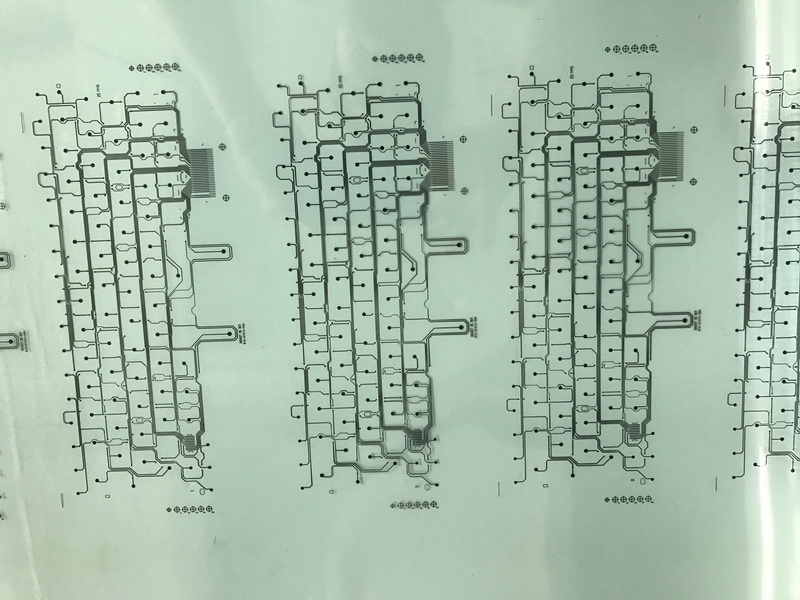 橫川崎絲印機(jī): 鍵盤(pán)線路的絲印流程以及注意事項(xiàng)